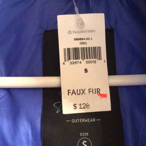 Jacket - Picture 3 of 6